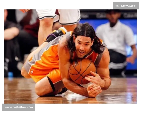 《震撼全场的NBA传奇对决：历史经典比赛回顾与精彩瞬间解析》